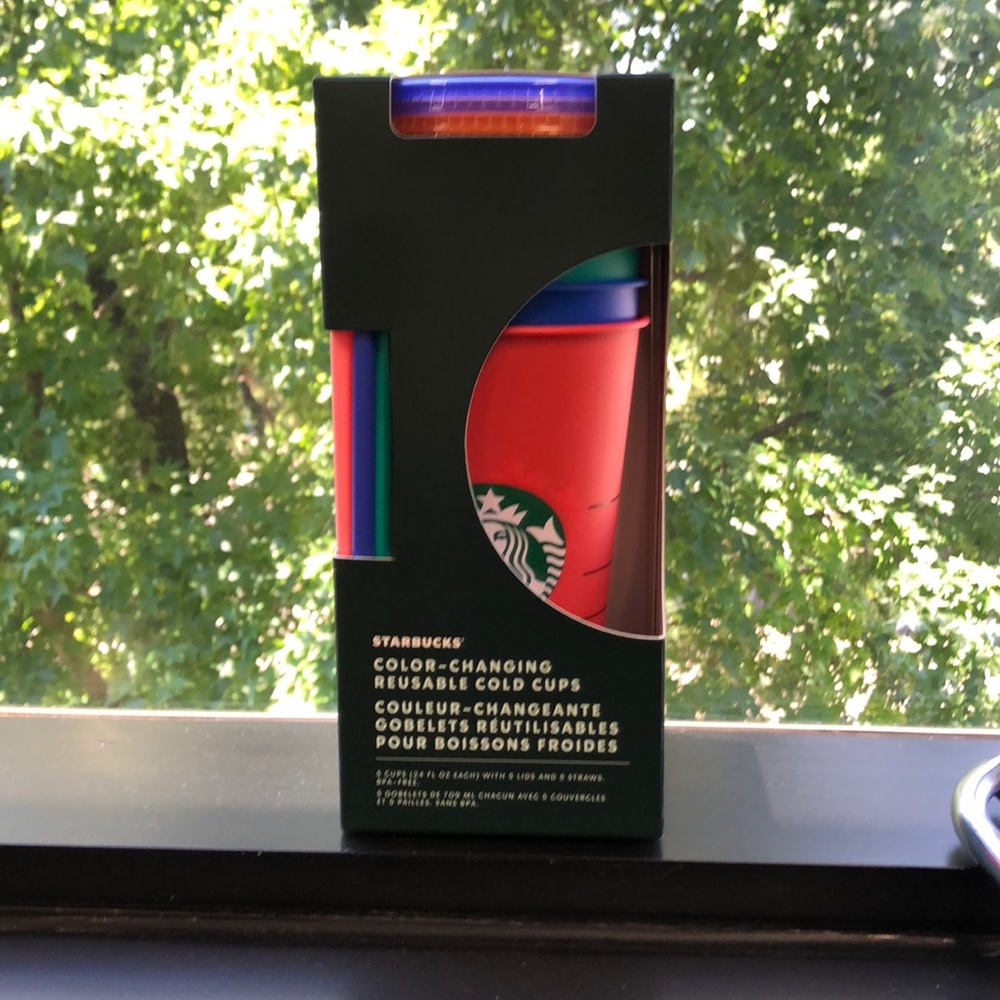Starbucks color changing cups with straws.